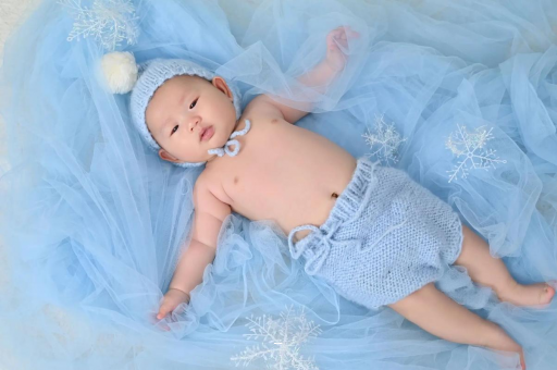 丹东宝宝多大会翻身